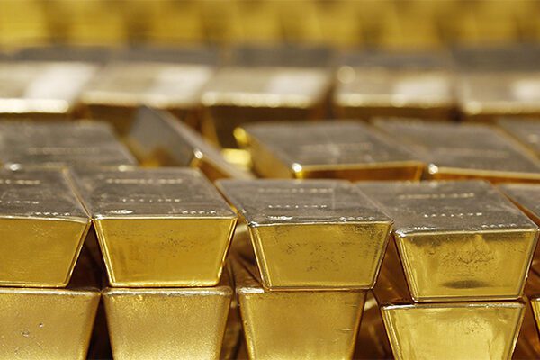 Gold Gains as Greenback Slips